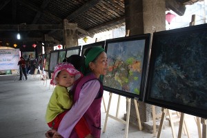 Triển lãm tranh sơn dầu tại phố cổ Đồng Văn